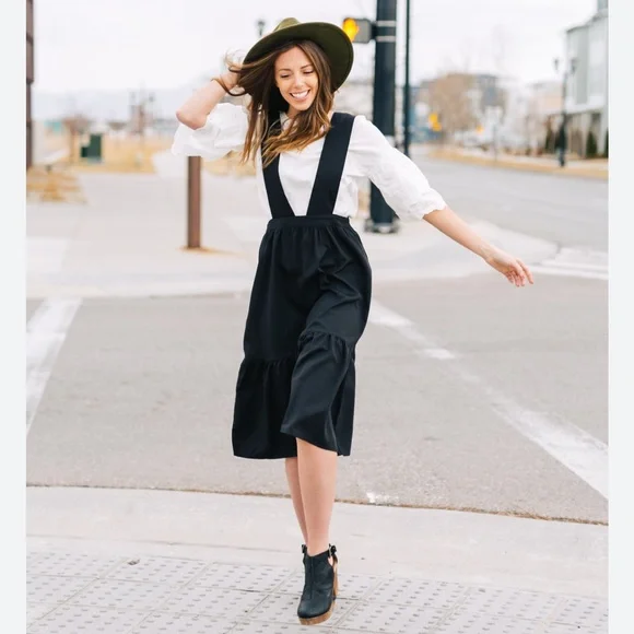 NWT Hayden LA Black Pinafore Jumper Tiered Midi Dress - Picture 9 of 9